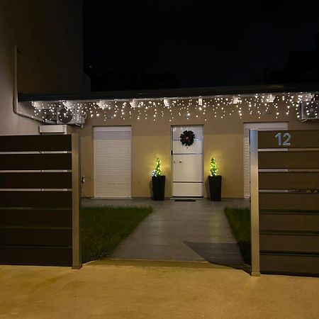 Ria'S Gardenview Apartment Ioannina Bagian luar foto