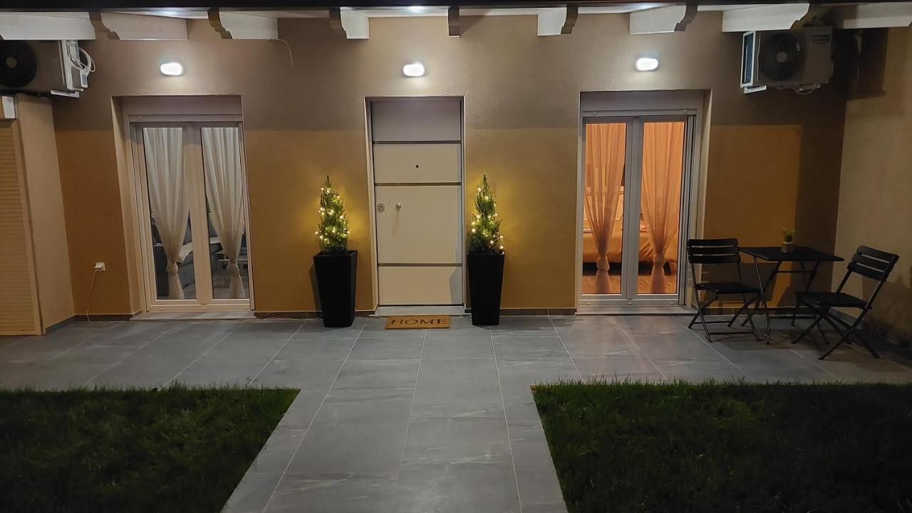 Ria'S Gardenview Apartment Ioannina Bagian luar foto