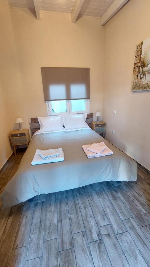 Ria'S Gardenview Apartment Ioannina Bagian luar foto