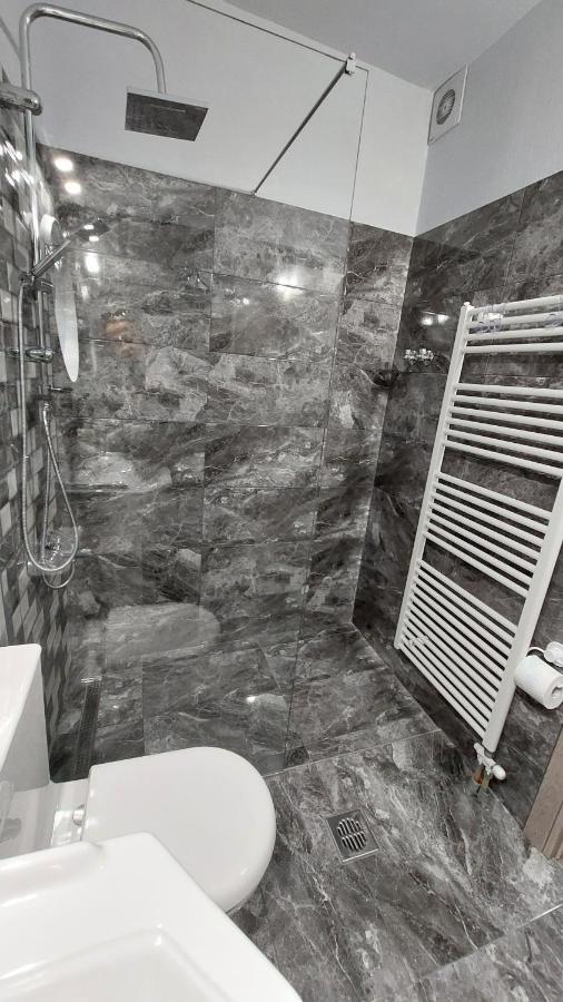 Ria'S Gardenview Apartment Ioannina Bagian luar foto