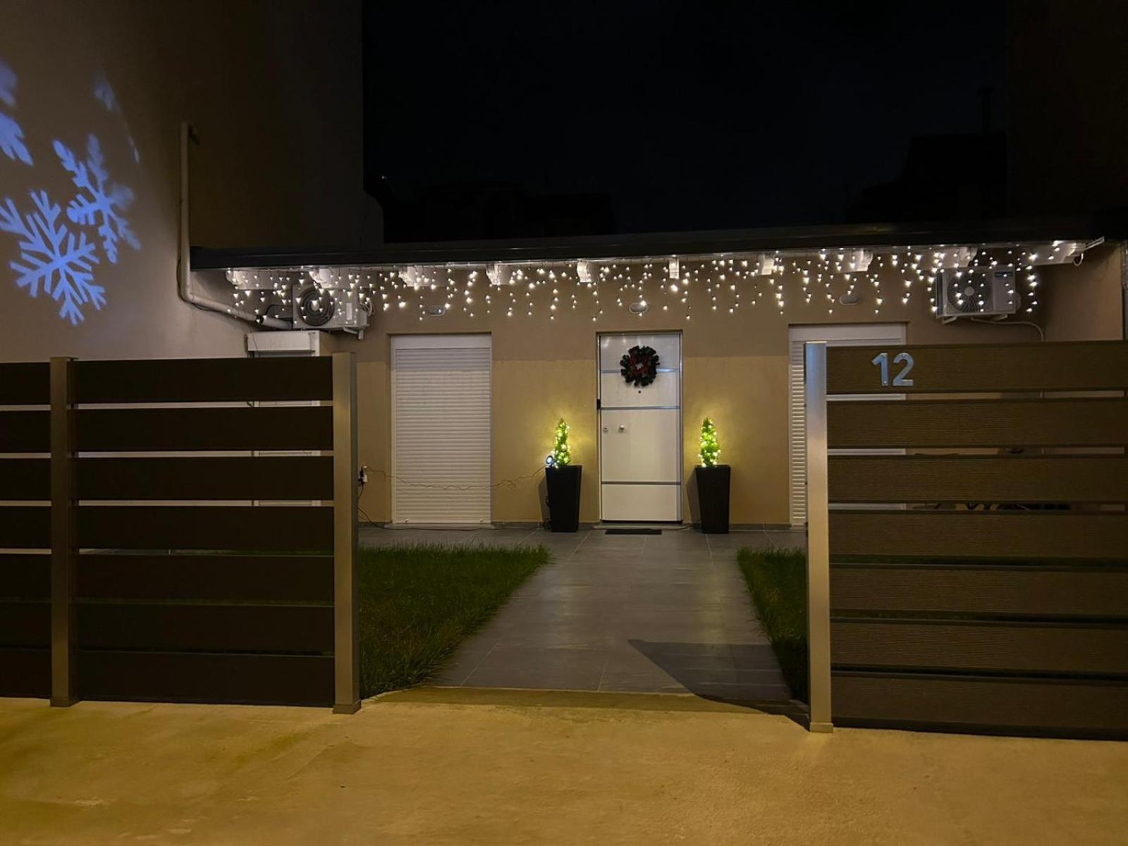 Ria'S Gardenview Apartment Ioannina Bagian luar foto