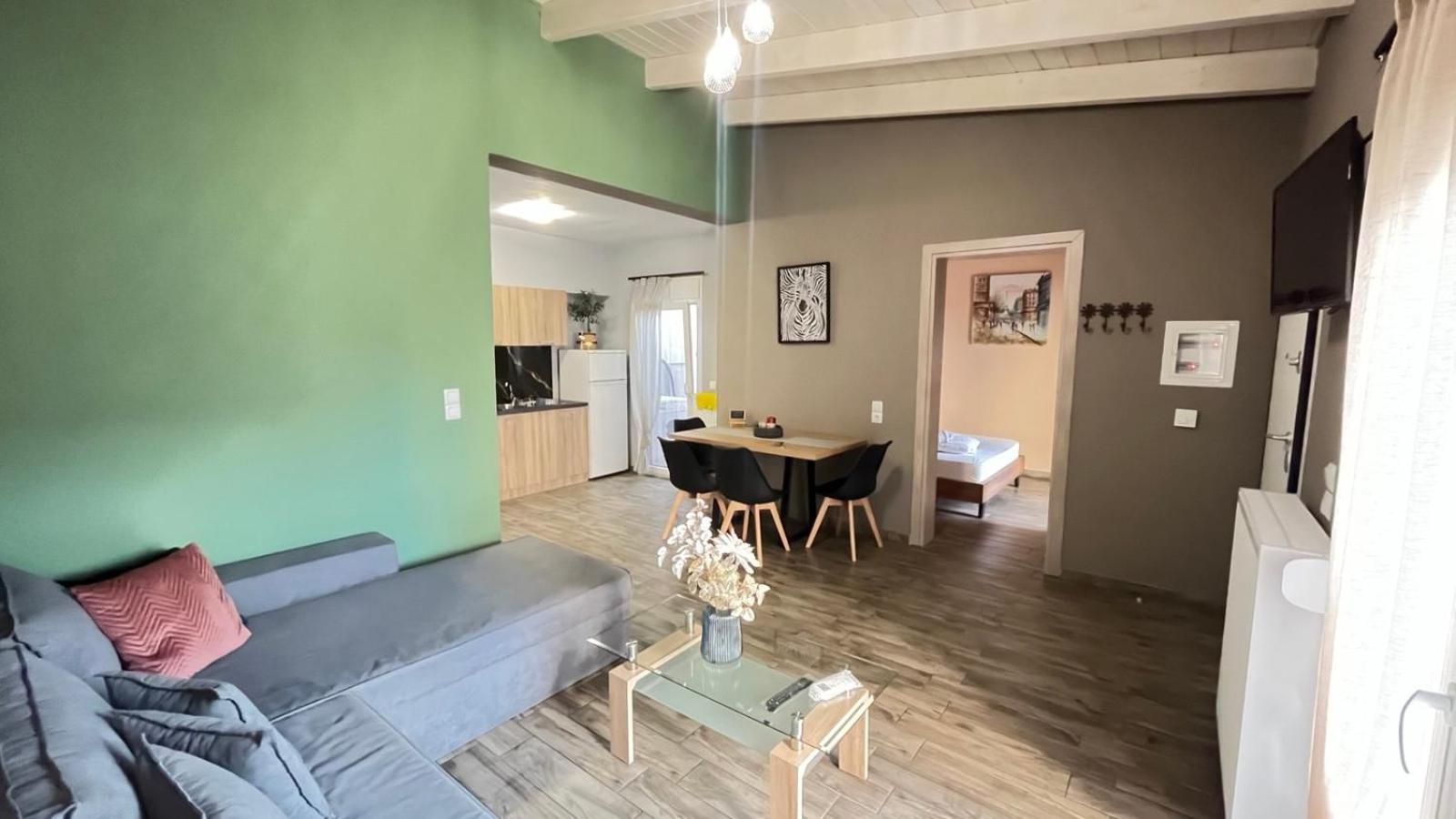 Ria'S Gardenview Apartment Ioannina Bagian luar foto