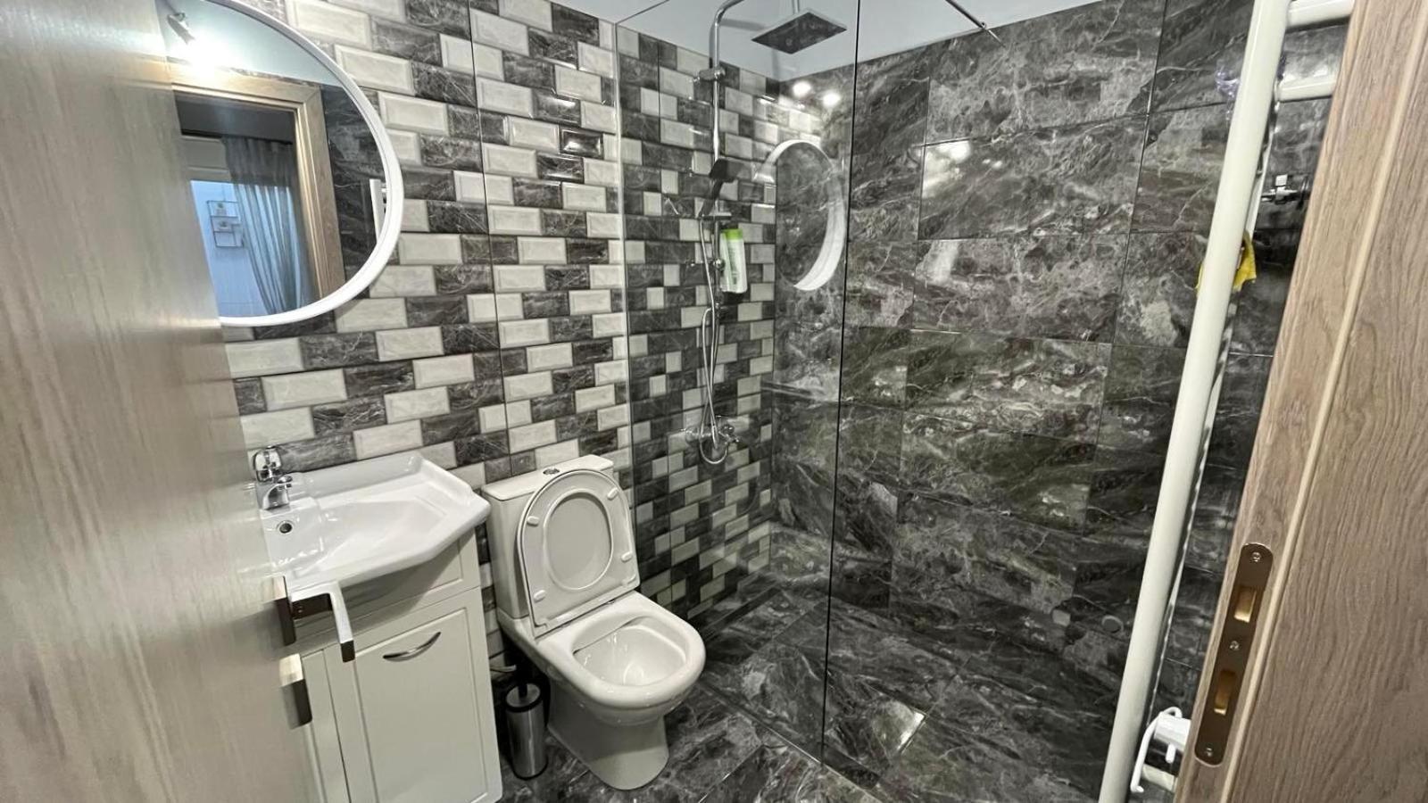 Ria'S Gardenview Apartment Ioannina Bagian luar foto